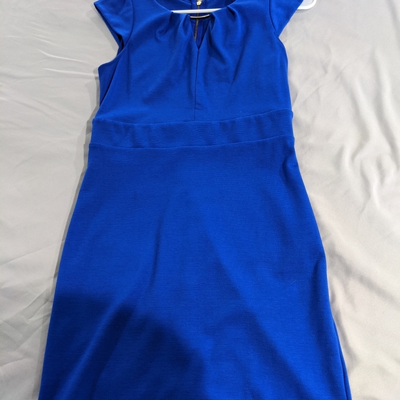 Dress - Picture 1 of 6